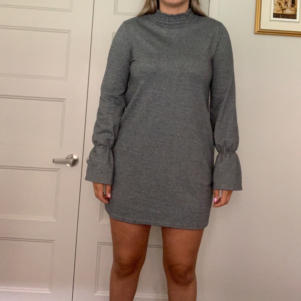 Dresses high neck